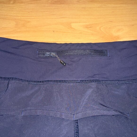 Lulu Lemon Speed Up Short - Picture 4 of 5